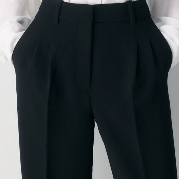 NWT Aritzia EFFORTLESS Crepette Pants BLACK 14 Regular - Picture 4 of 9